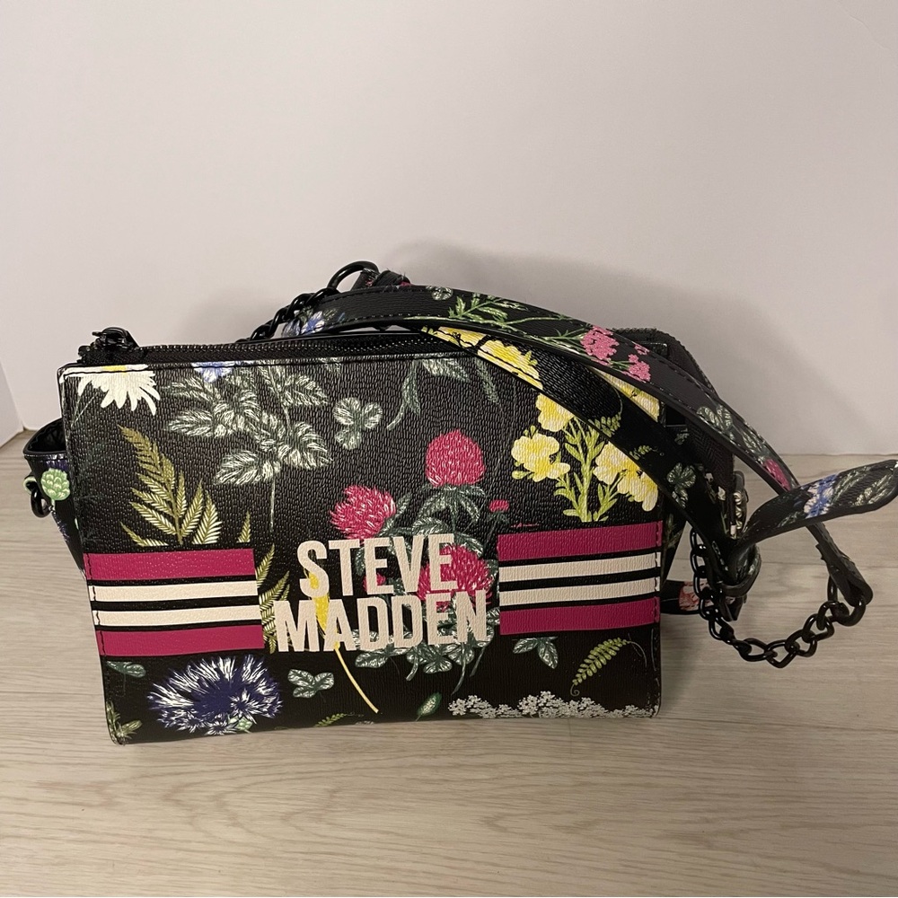 Steve Madden Black Floral Crossbody Bag • Medium • Everyday Chic • Like New